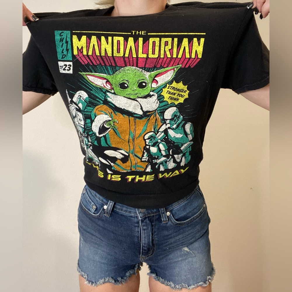Star Wars the mandalorian baby yoda tshirt size medium graphic tee
